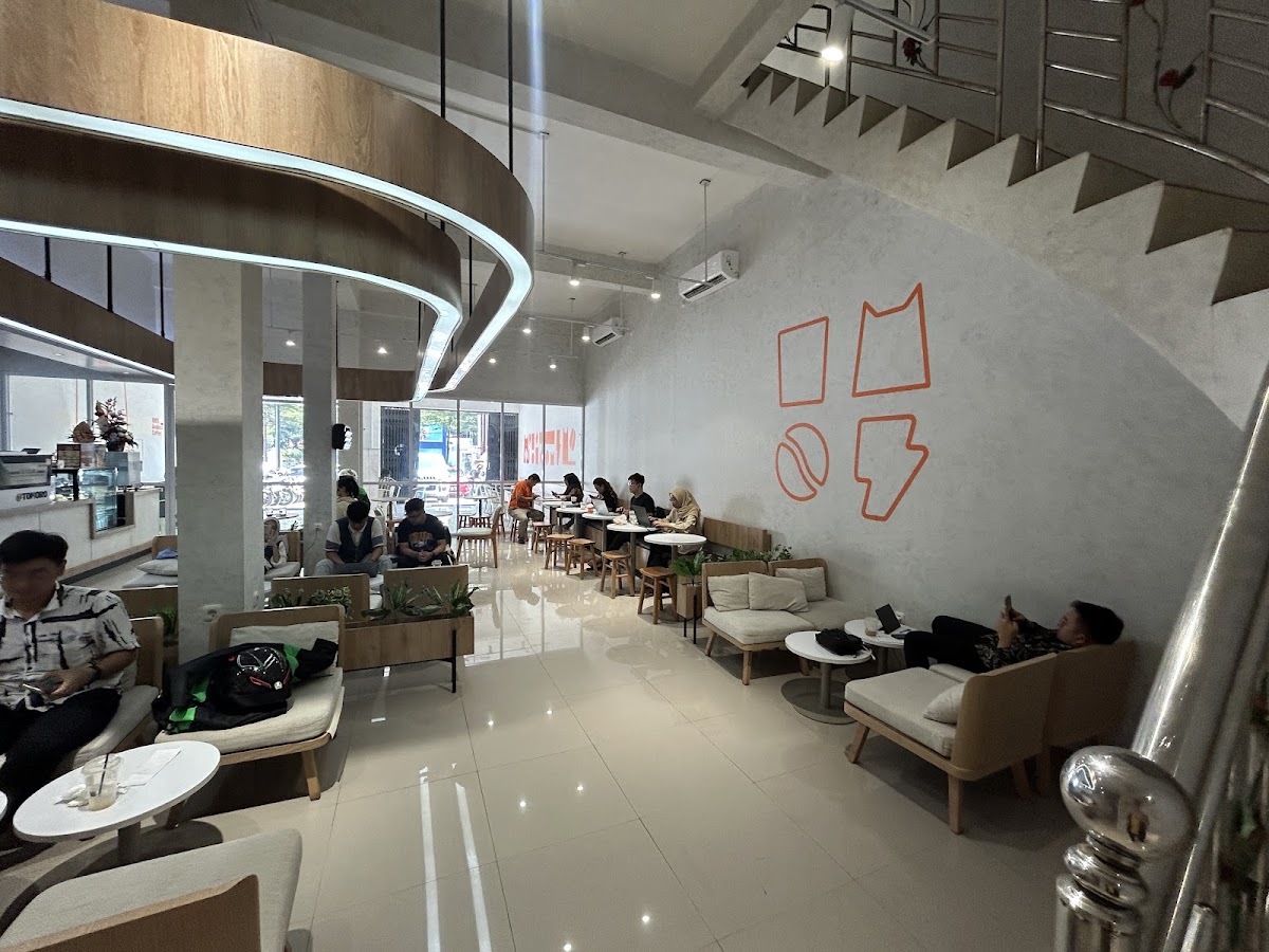 Tomoro Coffee - Arif Rate-4